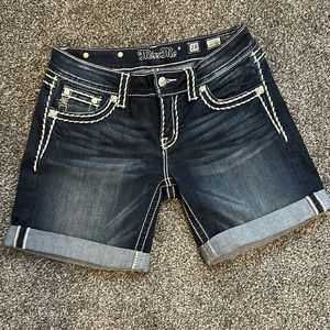 Miss Me Women’s Shorts. Size 28.